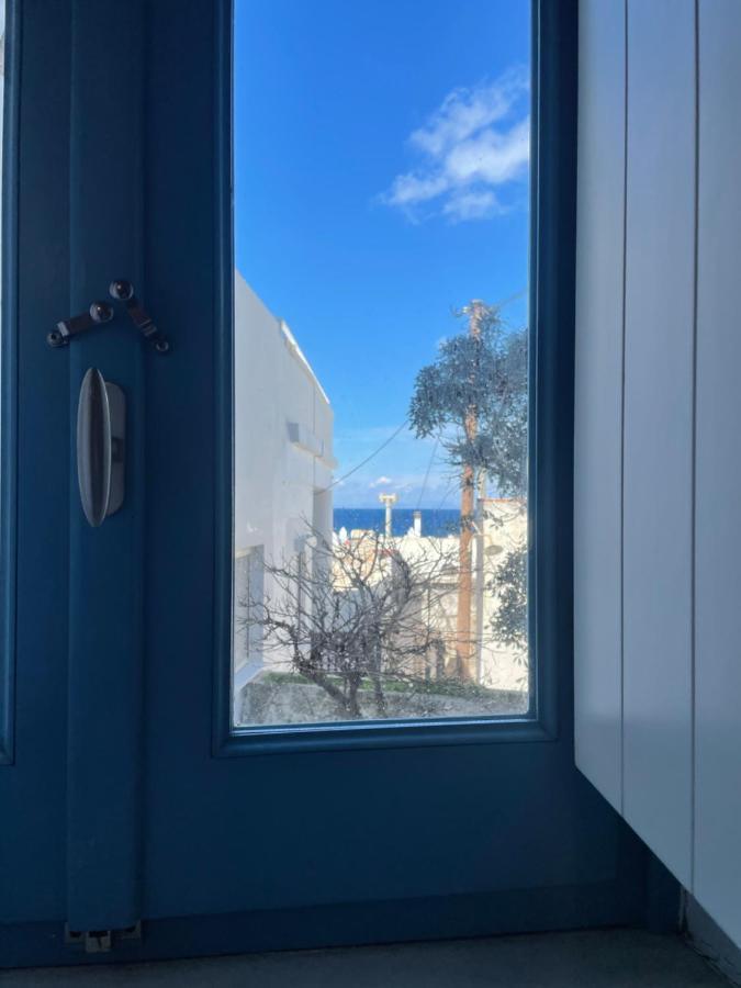 Burgos Barrio Hotel Naxos City ภายนอก รูปภาพ
