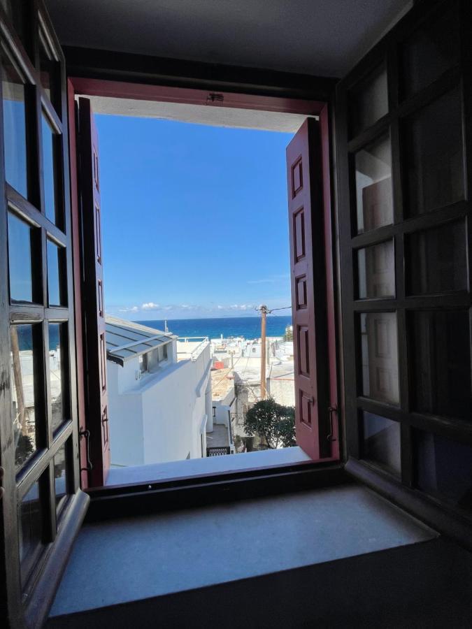 Burgos Barrio Hotel Naxos City ภายนอก รูปภาพ