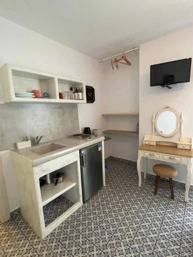 Burgos Barrio Hotel Naxos City ภายนอก รูปภาพ