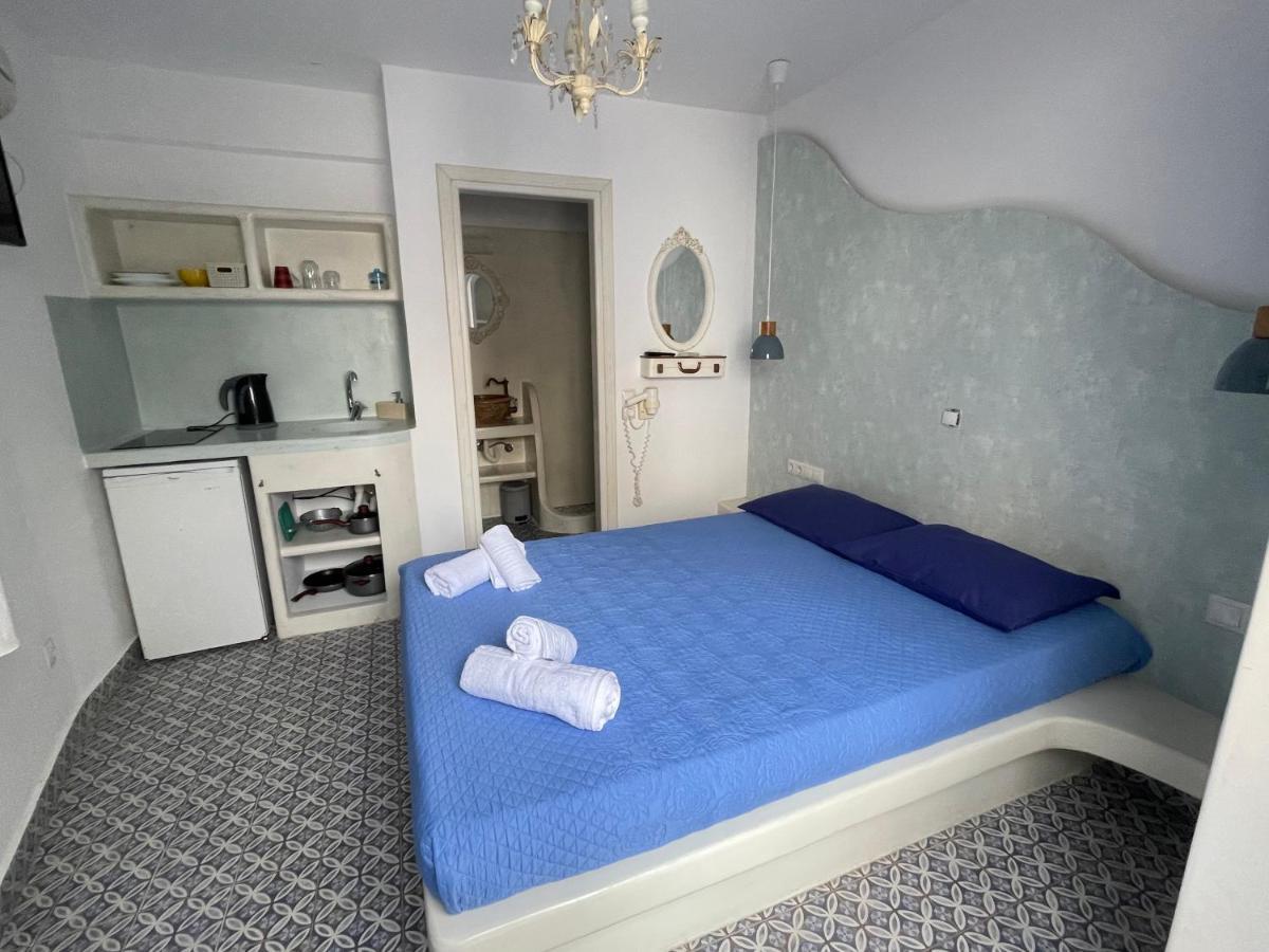 Burgos Barrio Hotel Naxos City ภายนอก รูปภาพ