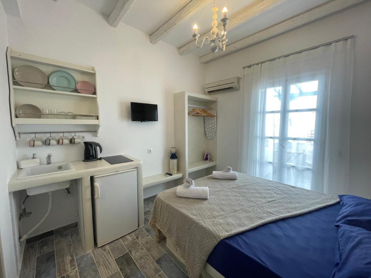 Burgos Barrio Hotel Naxos City ภายนอก รูปภาพ