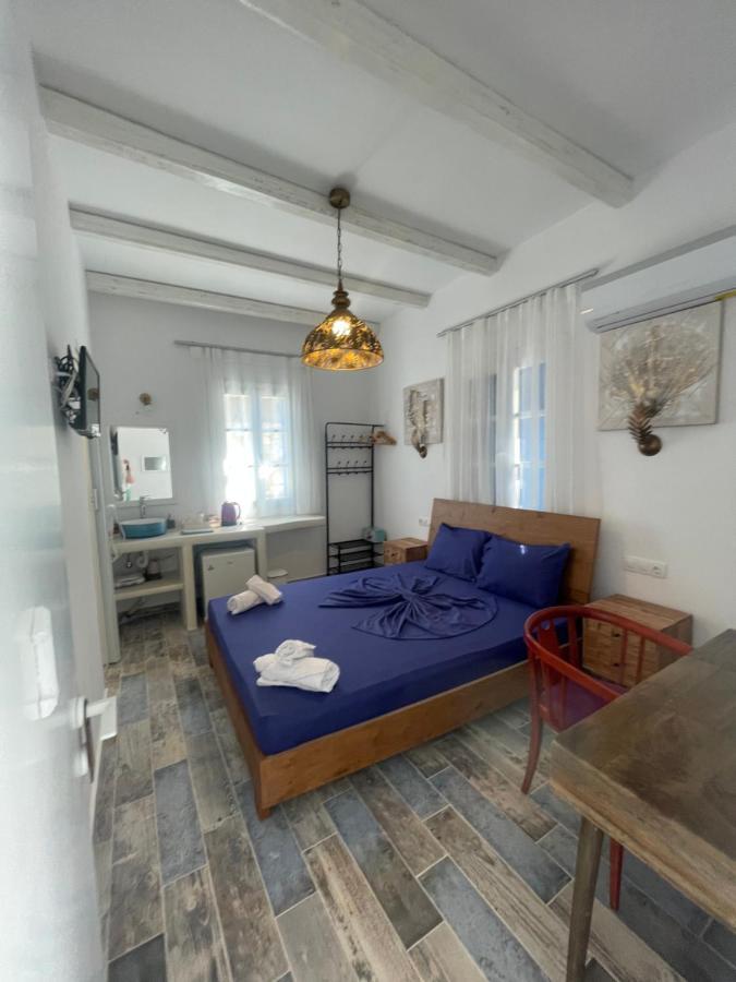 Burgos Barrio Hotel Naxos City ภายนอก รูปภาพ