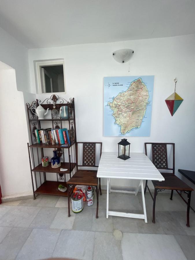 Burgos Barrio Hotel Naxos City ภายนอก รูปภาพ