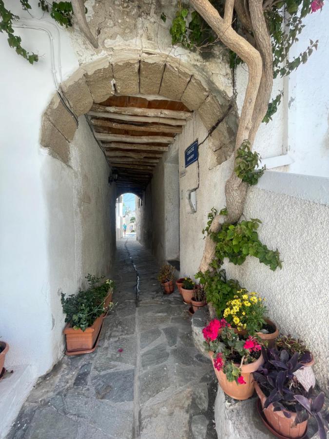 Burgos Barrio Hotel Naxos City ภายนอก รูปภาพ