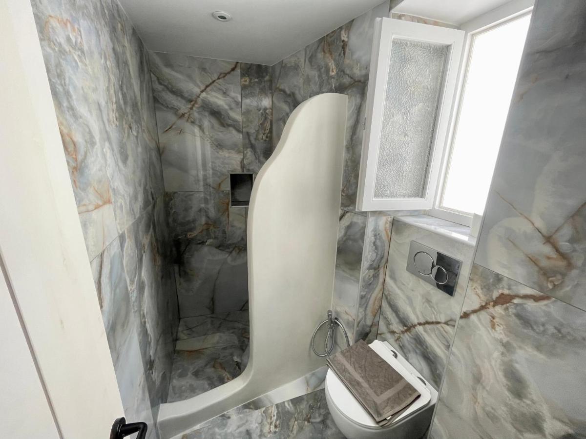 Burgos Barrio Hotel Naxos City ภายนอก รูปภาพ